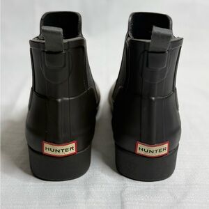 Hunter Women's Refined Slim Fit Chelsea Waterproof Boots Black Size 6